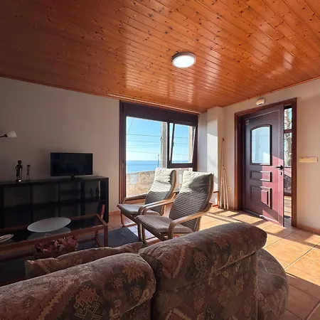 El Descanso Del Peregrino Por La Costa Oia